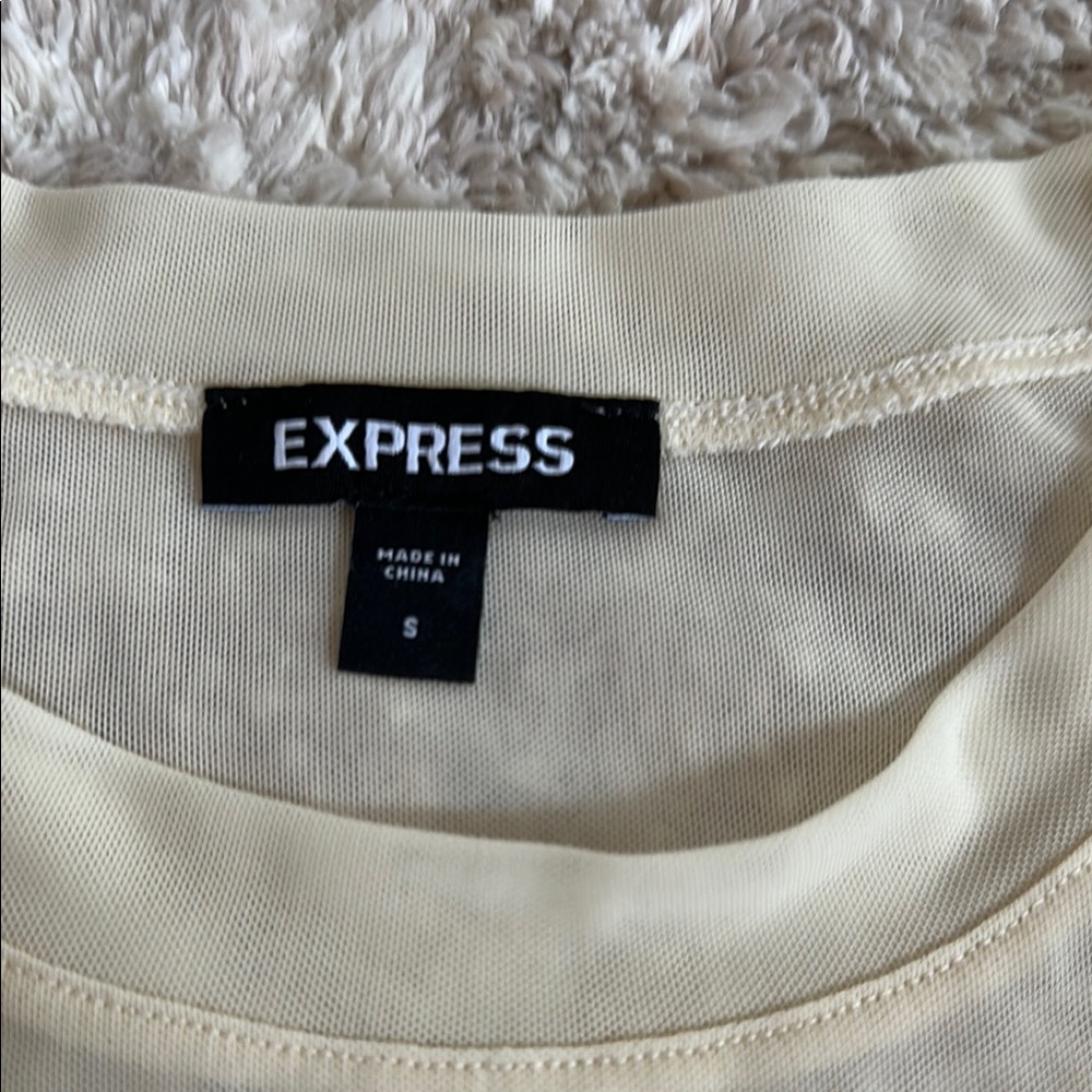 Express Cream Fitted Short Sleeve Mesh T-Shirt - Picture 2 of 3